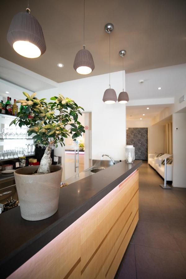 קאורלה Hotel Benvenuto מראה חיצוני תמונה