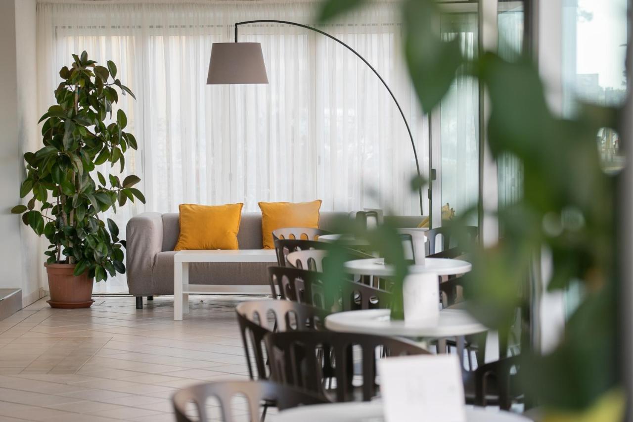 קאורלה Hotel Benvenuto מראה חיצוני תמונה