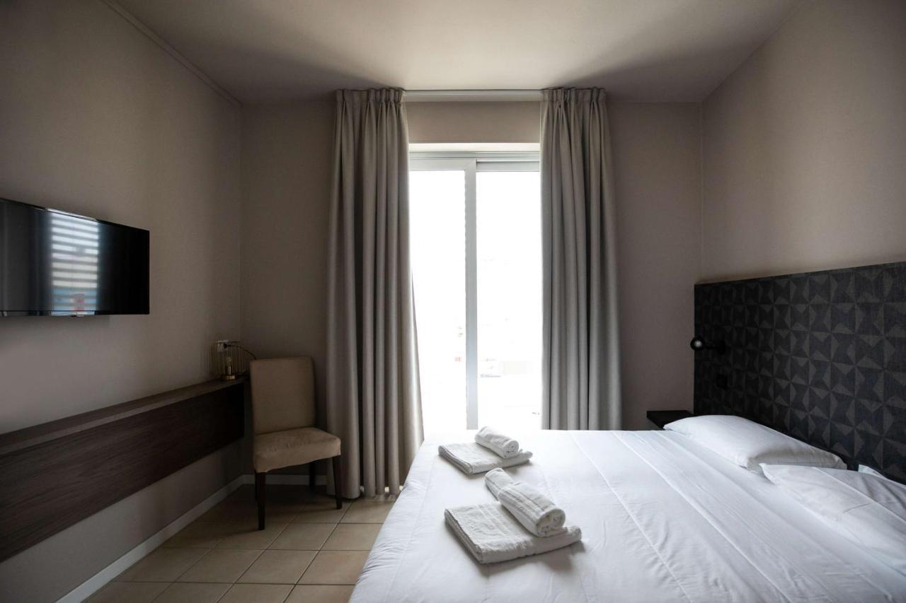 קאורלה Hotel Benvenuto מראה חיצוני תמונה