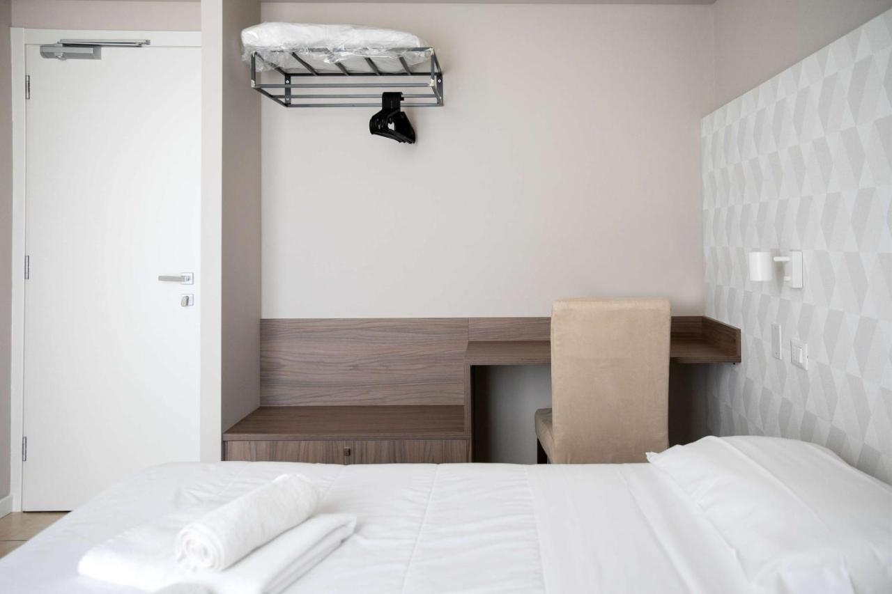קאורלה Hotel Benvenuto מראה חיצוני תמונה