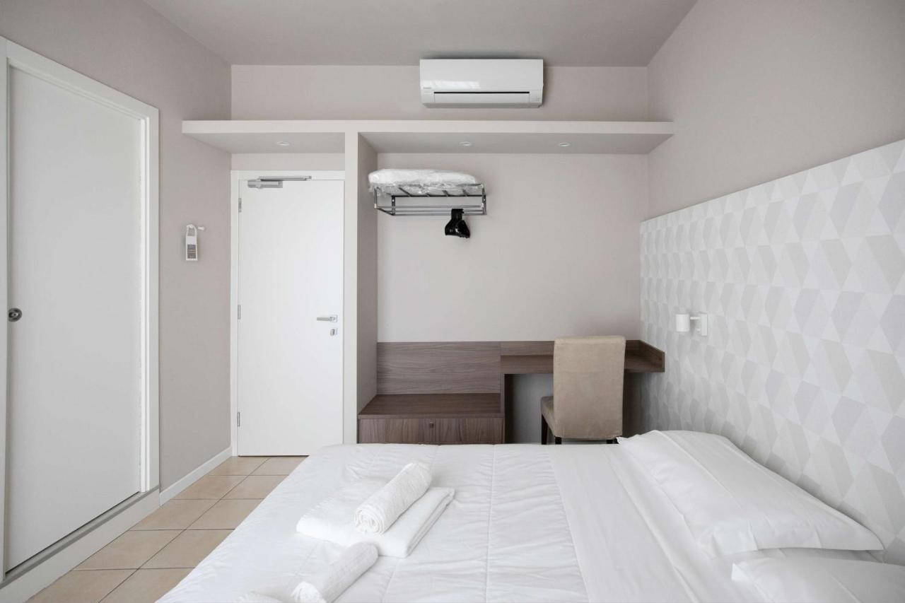 קאורלה Hotel Benvenuto מראה חיצוני תמונה