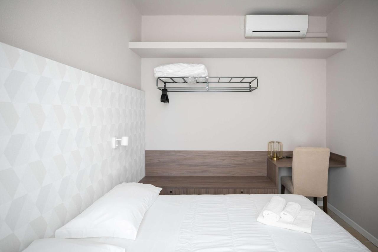 קאורלה Hotel Benvenuto מראה חיצוני תמונה