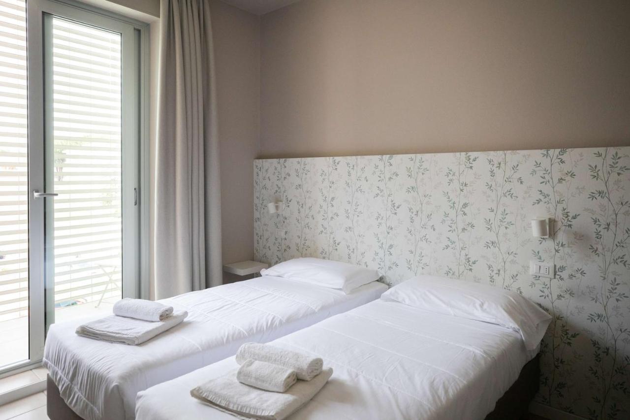 קאורלה Hotel Benvenuto מראה חיצוני תמונה