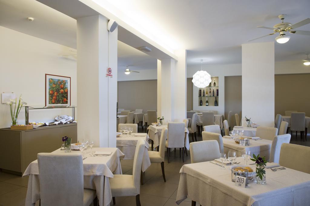 קאורלה Hotel Benvenuto מראה חיצוני תמונה
